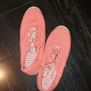 Cute brand new pink sneaks